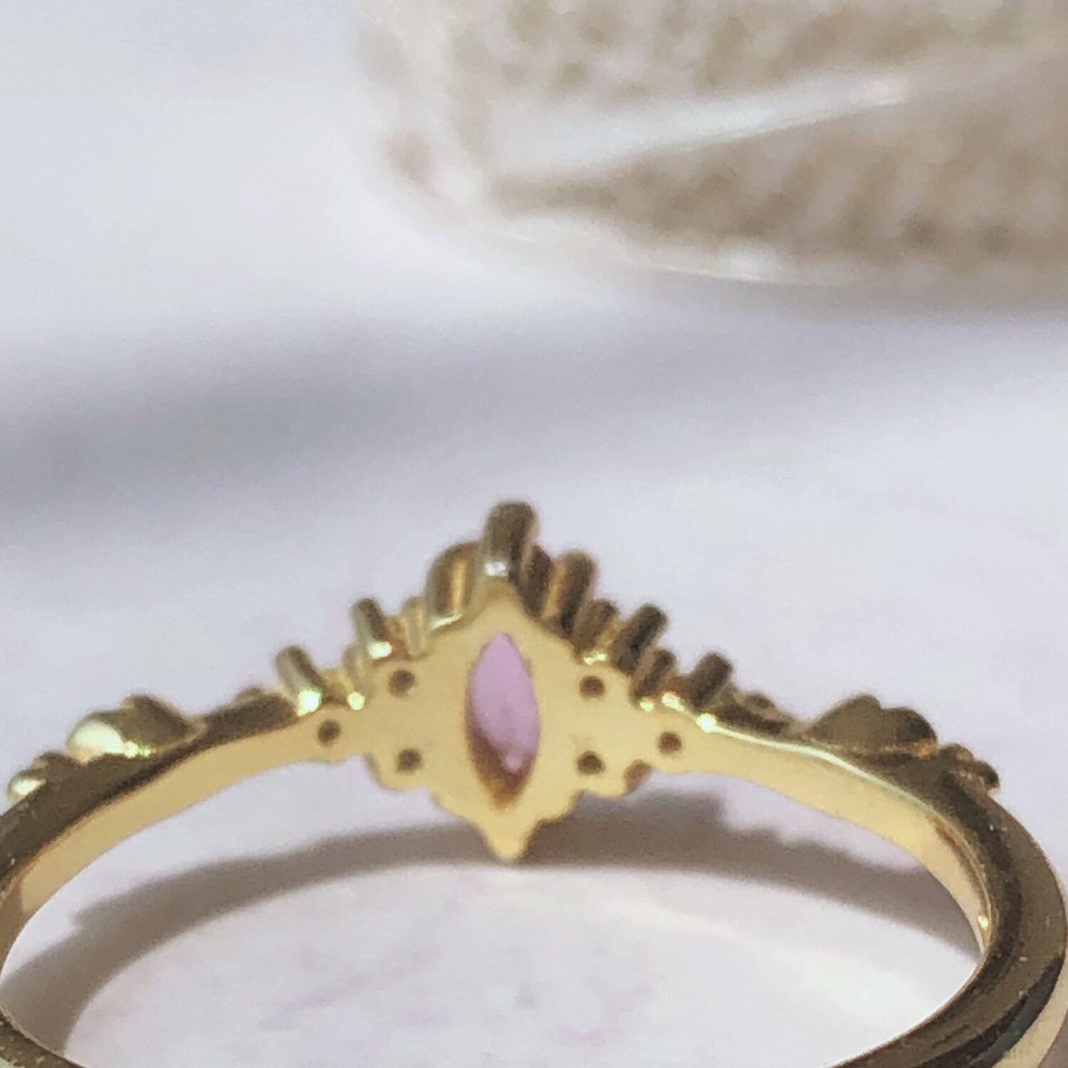 Pink Sapphire Ring 18K Gold