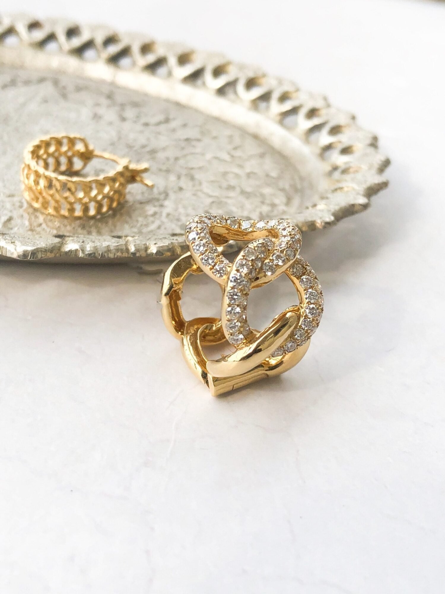 Hikage 18K Diamond Earrings