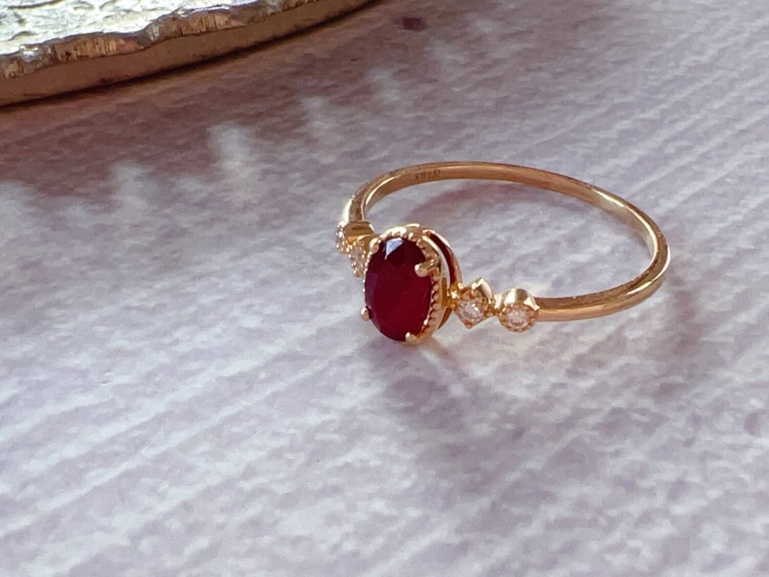 14K Solid Gold Ruby Ring，Dainty Ruby Ring，Oval Ruby Promise Ring，100% Natural Ruby Ring