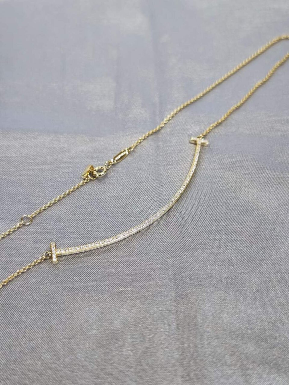 BIG SMILE PEDANT DIAMOND NECKLACE