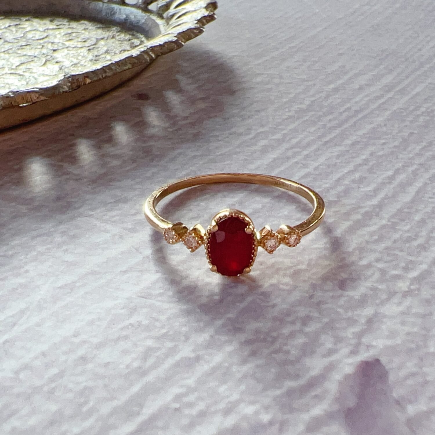 14K Solid Gold Ruby Ring，Dainty Ruby Ring，Oval Ruby Promise Ring，100% Natural Ruby Ring