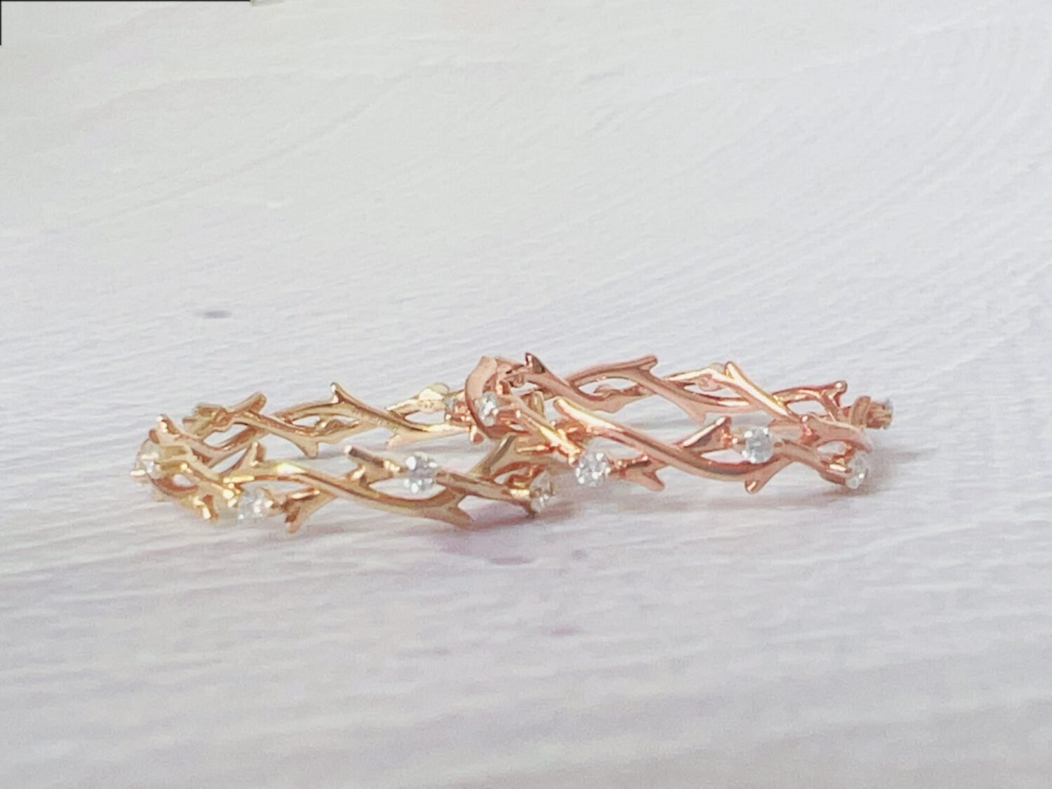 image_fdddcc8e-f7a0-4445-b63e-adb76356adab-1 18K Gold Diamond Vine wedding band