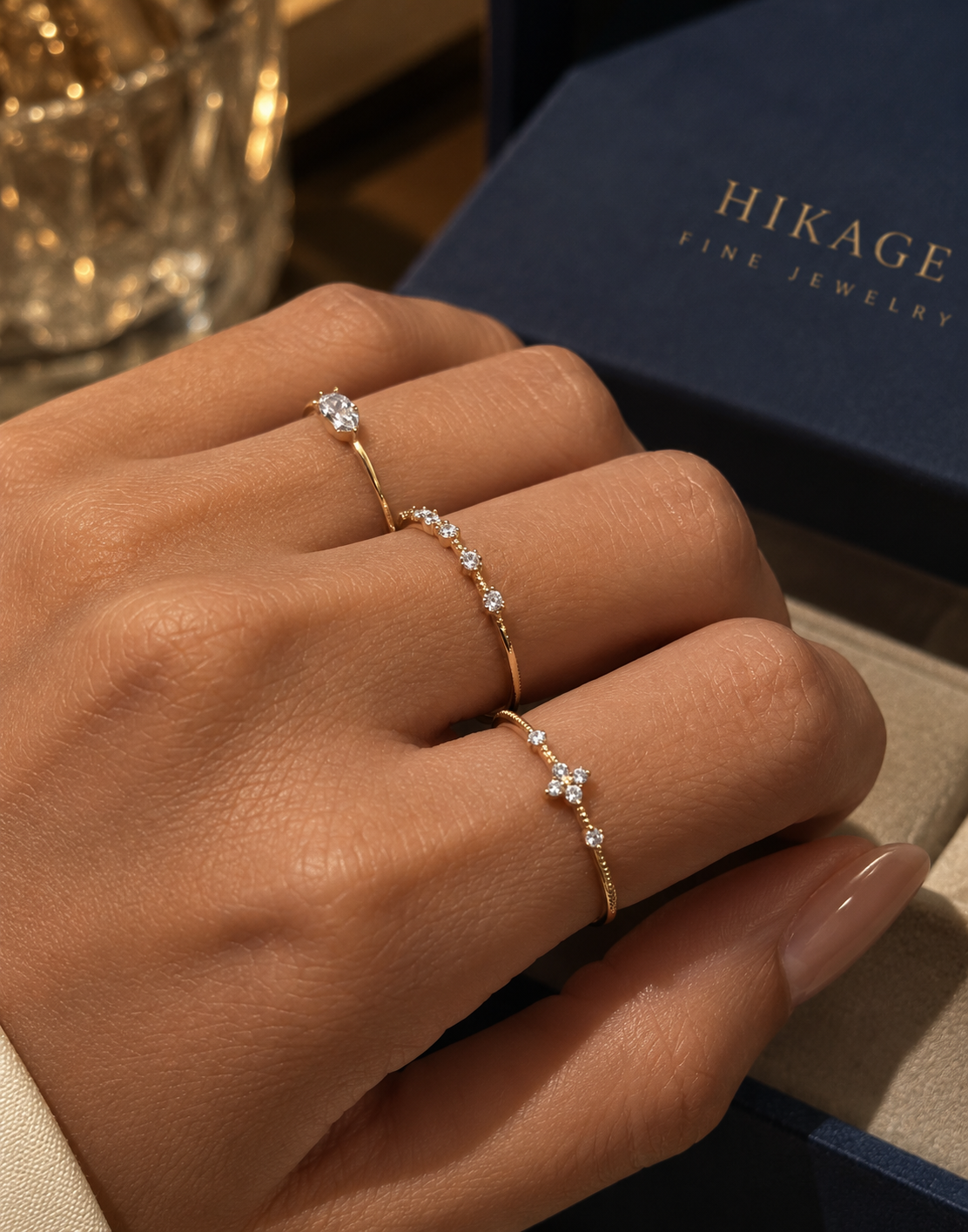 00dee901-60e7-4831-8257-c0ebe8d19fbf 18K Gold Diamond Clover Ultra-Thin Ring