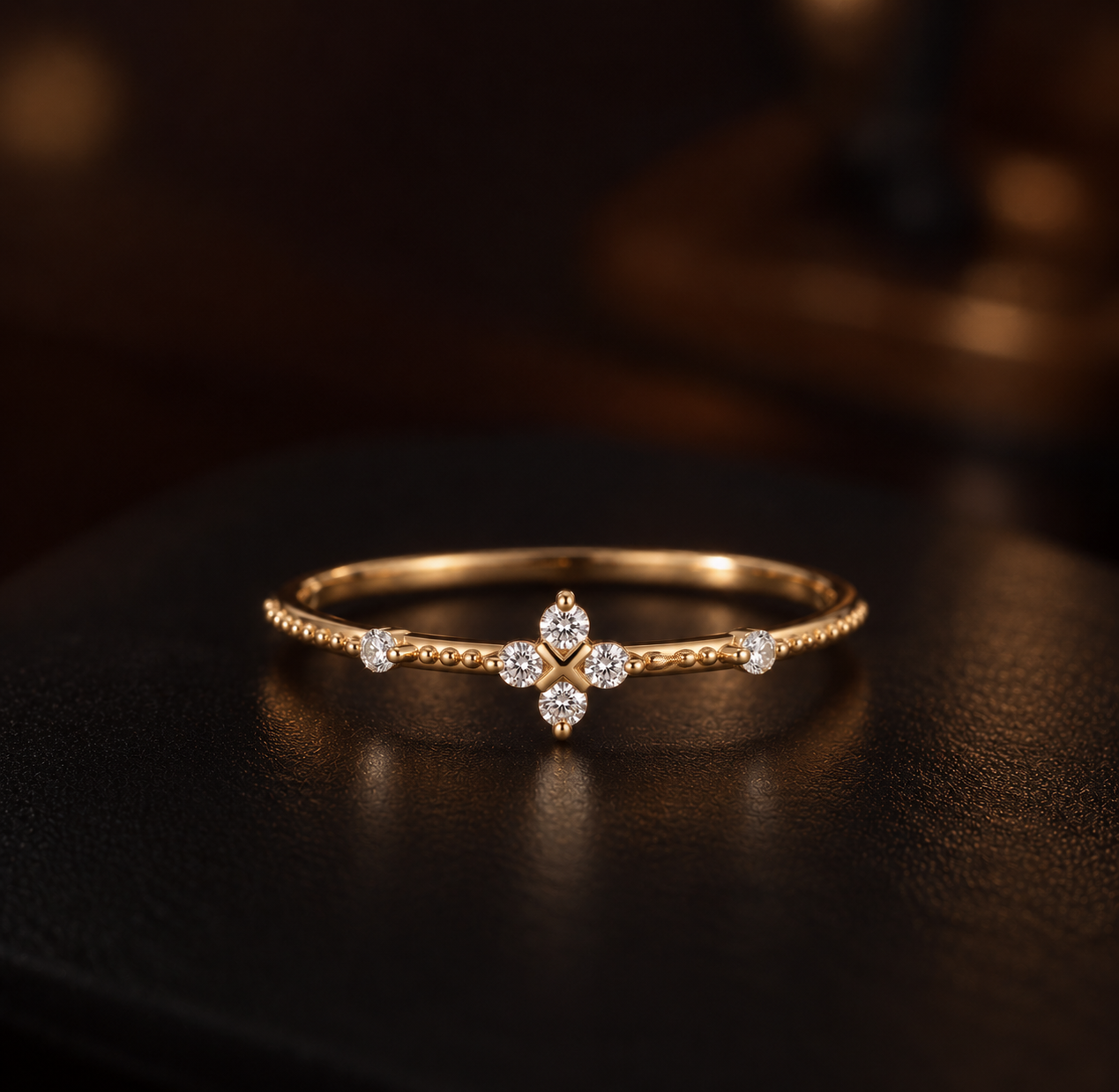 075671a5-62e1-4535-b0df-437e3a1ebce1 18K Gold Diamond Clover Ultra-Thin Ring