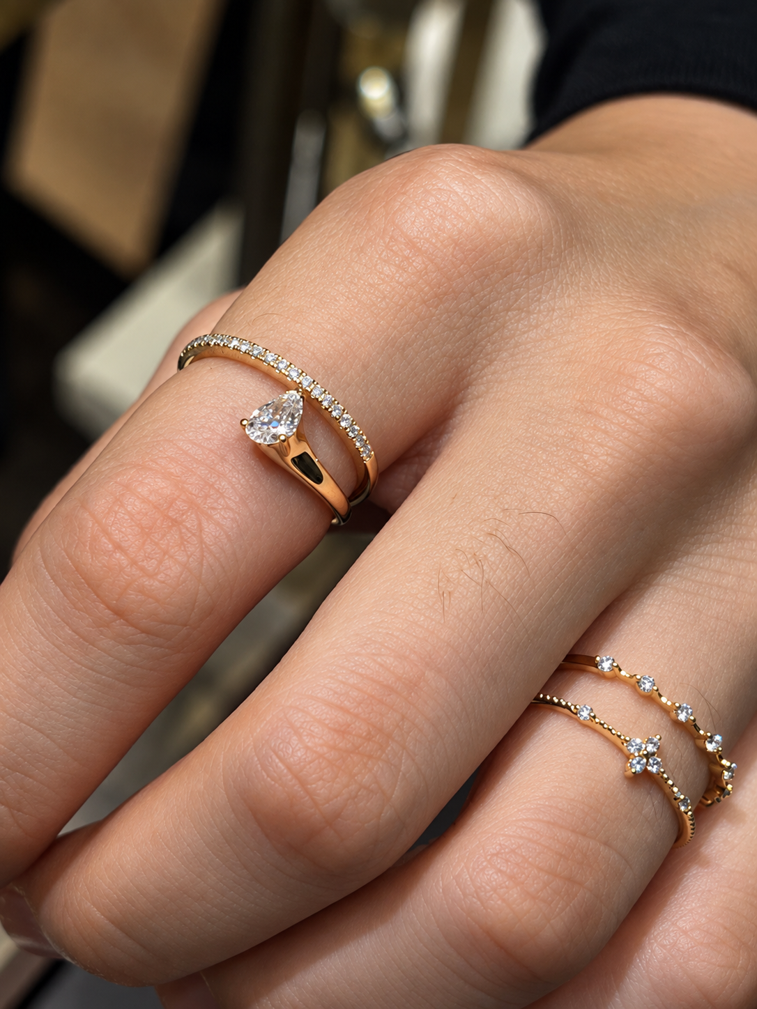 4741046e-1d98-4f43-9fd6-1fb2e27c3577-2 18K Gold Floating Pear Diamond Open Ring