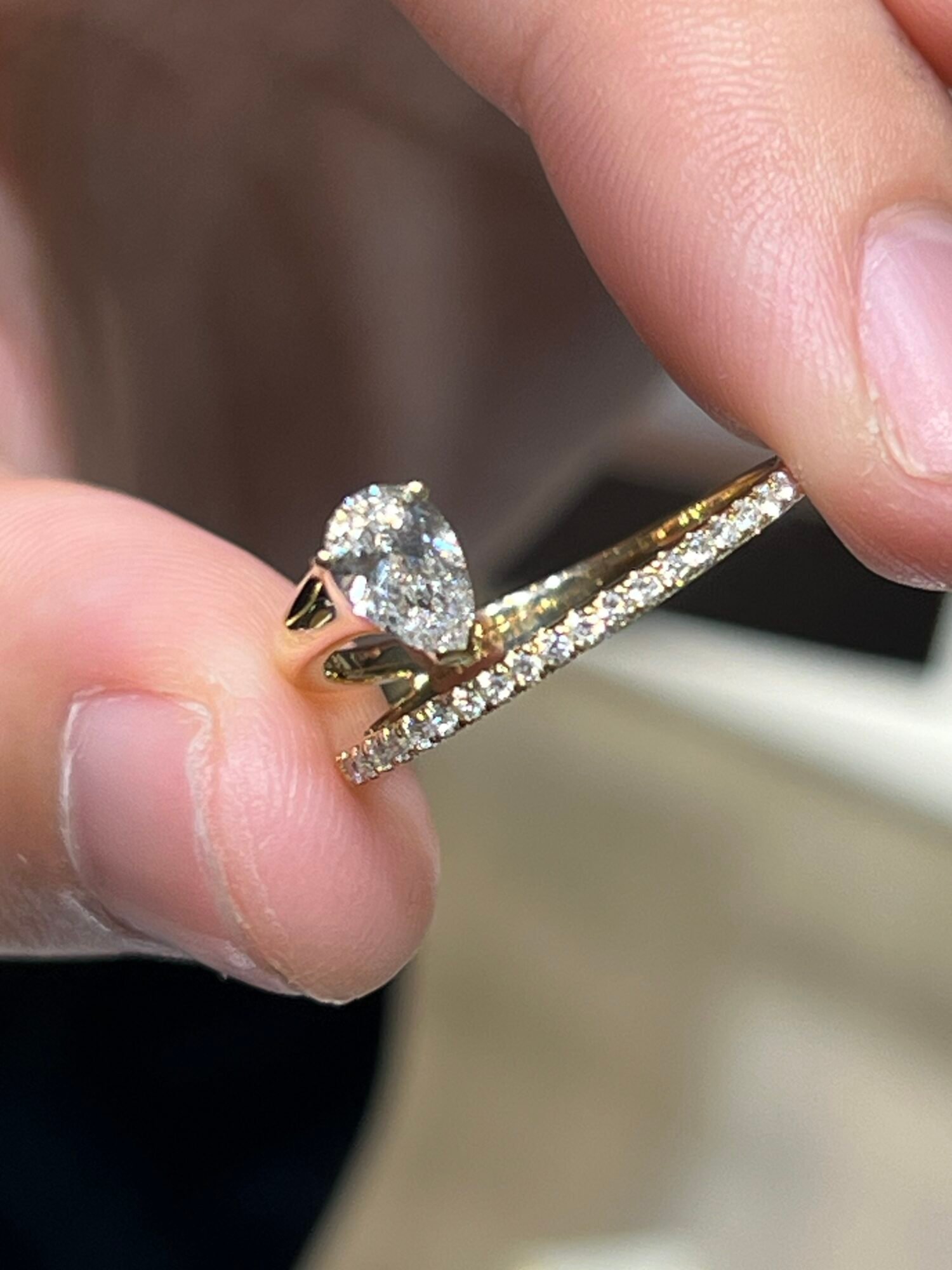 6548 18K Gold Floating Pear Diamond Open Ring