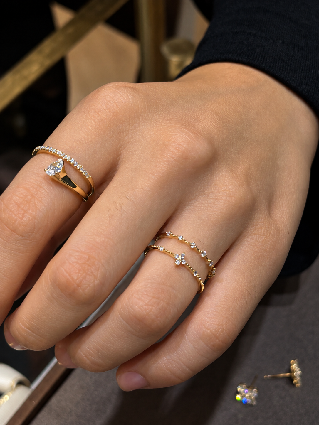9e3db6f8-a08c-44fe-a025-262e81a043d1 18K Gold Floating Diamond Band Ring